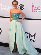 Kelsea Ballerini nude 3