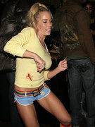 Kendra Wilkinson nude 32