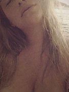 Kesha nude 2