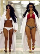Kim Kardashian nude 425