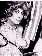 Kirstie Alley nude 55