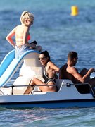 Kourtney Kardashian nude 27