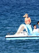 Kourtney Kardashian nude 40