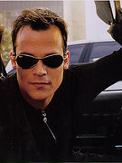 Kristen Cloke nude 4