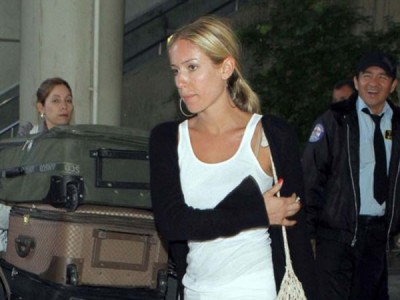 Kristin Cavallari appears in tiny shorts
