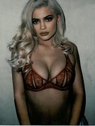 Kylie Jenner nude 12