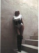 Kylie Jenner nude 13