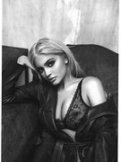 Kylie Jenner nude 2