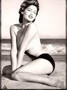 Laetitia Casta nude 271