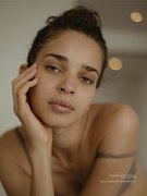 Laissa Medeiros nude 0