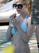 Lavigne Avril nude 76