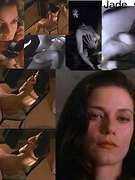 Linda Fiorentino nude 23