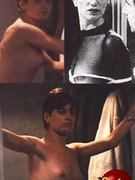 Linda Fiorentino nude 8