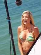 Lindsay Clubine nude 0