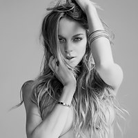 Lindsay Lohan in explicit photography