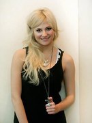 Pixie Lott nude 4