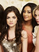 Lucy Hale nude 12