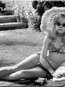 Lyon Sue nude 0