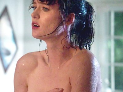 Mackenzie Davis nudes