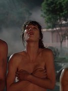 Mackenzie Davis nude 5