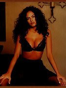 Maria-Grazia Cucinotta nude 6