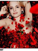 Mena Suvari nude 3