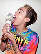 Miley Cyrus nude 11