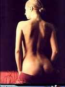 Nadia Turavinava nude 5