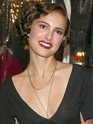 Natalie Portman nude 90