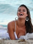 Nina Agdal nude 8