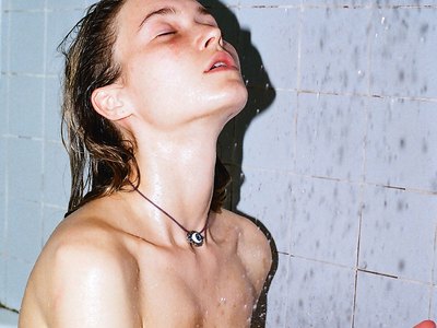 Nina de Raadt nudes