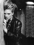 Noortje Halswijk nude 6