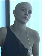 Ooms Amanda nude 50