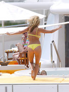 Penny Lancaster nude 8