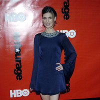 Perrey Reeves