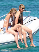 Portia De Rossi nude 25