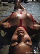 Raica Oliveira nude 7