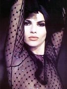 Ramona Badescu nude 16