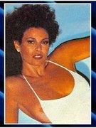 Raquel Welch nude 19