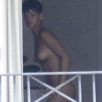 Rihanna got caught changing