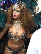 Rihanna nude 13