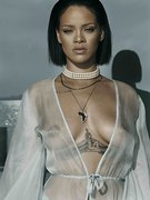 Rihanna nude 2