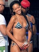 Rihanna nude 2