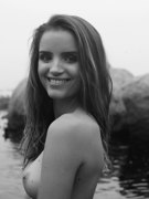 Roos van Montfort nude 6