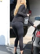 Rosie Huntington-Whiteley nude 0