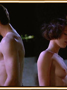 Samantha Mathis nude 8