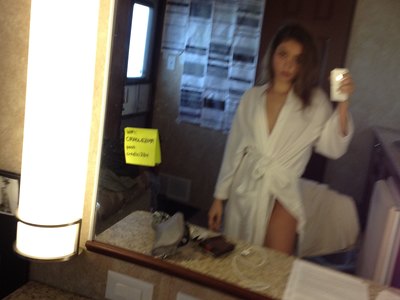 Sarah Hyland leaked nudes