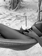 Sarah McDaniel nude 3