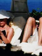 Sarah Michelle Gellar nude 173