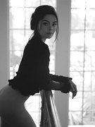 Scarlett Byrne nude 0